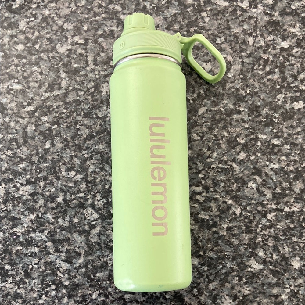 Lululemon Mint Green Back to Life 24oz water bottle